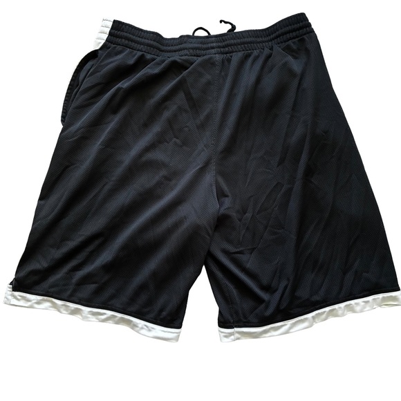 Vintage Y2K Nike Dri-FIT Basketball Shorts Black White Stripe L - Picture 3 of 3